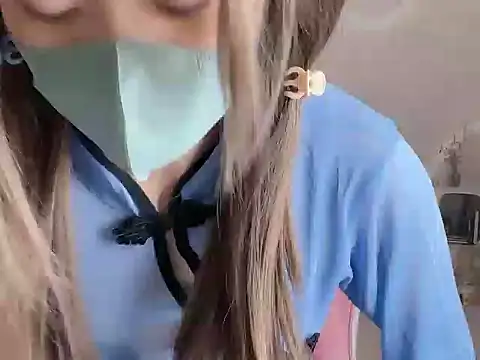  KiuAnh 22 online show from 11-17-25, 04:27