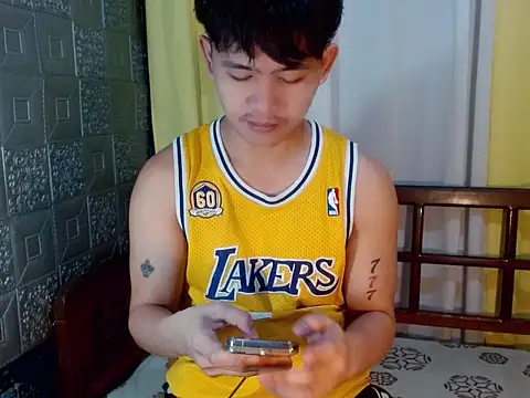 Snapshot of Albertx_Destroyer69 chatting on 12-19-25, 04:53 Albertx Destroyer69 online show from 12-19-25, 04:53