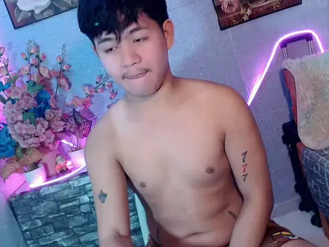 Snapshot of Albertx_Destroyer69 chatting on 06-01-26, 01:28 Albertx Destroyer69 online show from 06-01-26, 01:28