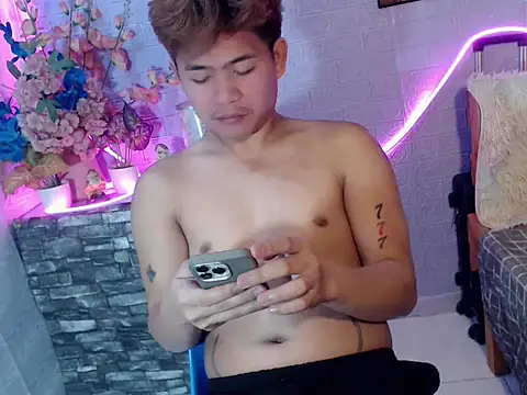 Snapshot of Albertx_Destroyer69 chatting on 05-31-26, 02:28 Albertx Destroyer69 online show from 05-31-26, 02:28