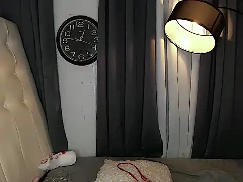 Foxxy Barbie online show from 04-15-26, 05:35