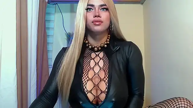 Snapshot of GoddessOFHUGEx chatting on 11-27-25, 09:10 GoddessOFHUGEx online show from 11-27-25, 09:10