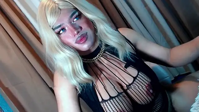 Snapshot of GoddessOFHUGEx chatting on 09-30-25, 02:17 GoddessOFHUGEx online show from 09-30-25, 02:17