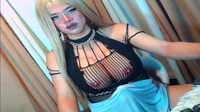 Snapshot of GoddessOFHUGEx chatting on 09-27-25, 01:23 GoddessOFHUGEx online show from 09-27-25, 01:23