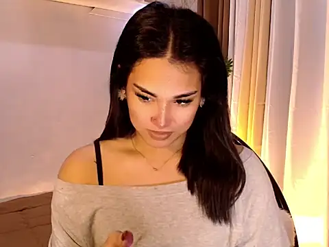 Snapshot of magnificent_kitana chatting on 05-17-26, 09:04 magnificent kitana online show from 05-17-26, 09:04