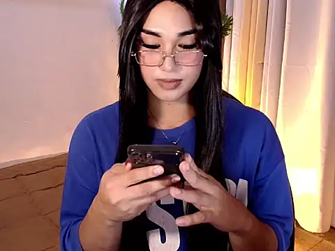 Snapshot of magnificent_kitana chatting on 05-20-26, 12:46 magnificent kitana online show from 05-20-26, 12:46
