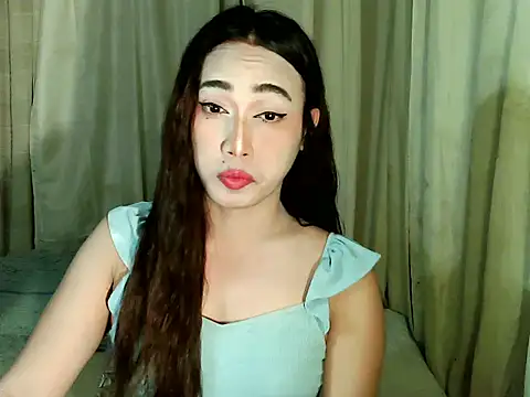 Snapshot of beatiful_lust chatting on 10-18-25, 11:12 beatiful lust online show from 10-18-25, 11:12