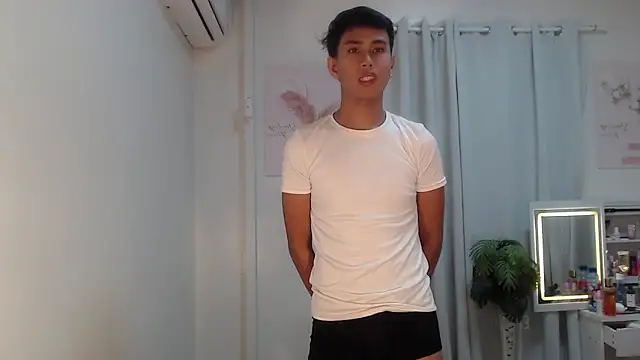 Snapshot of shokolet_2001 chatting on 01-13-26, 07:34 shokolet 2001 online show from 01-13-26, 07:34