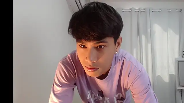 Snapshot of shokolet_2001 chatting on 12-04-25, 04:11 shokolet 2001 online show from 12-04-25, 04:11