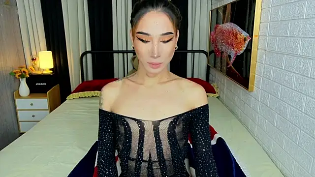 TRANSGODDESSA online show from 10-20-25, 01:18