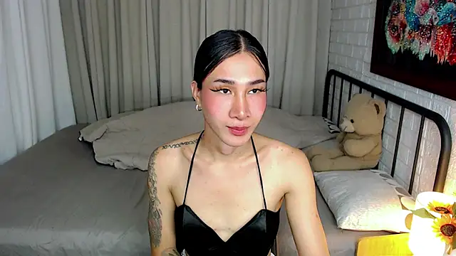 TRANSGODDESSA online show from 12-23-25, 01:05