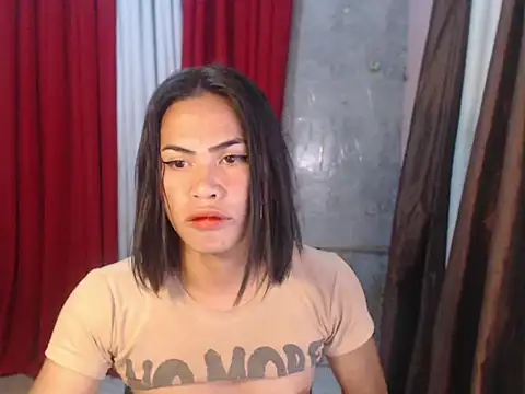 Snapshot of urhotty_megss chatting on 09-14-25, 02:06 urhotty megss online show from 09-14-25, 02:06