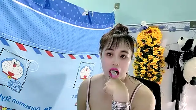 emgaixinhngoan online show from 09-29-25, 03:57