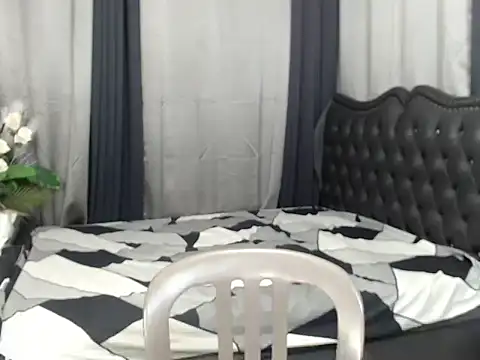 Snapshot of liane_mei chatting on 09-09-25, 11:36 liane mei online show from 09-09-25, 11:36