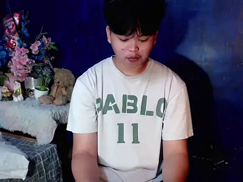 Reynelcock online show from 02-10-26, 05:45