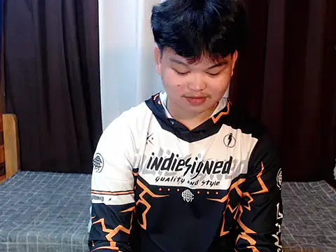 Reynelcock online show from 03-28-26, 06:31