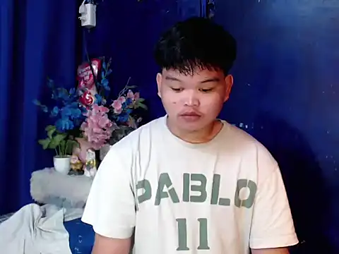 Reynelcock online show from 02-11-26, 05:35