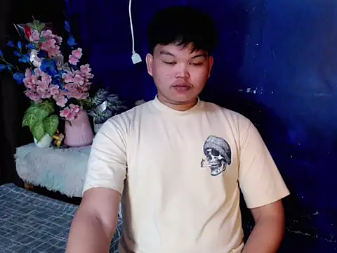 Reynelcock online show from 04-15-26, 04:33