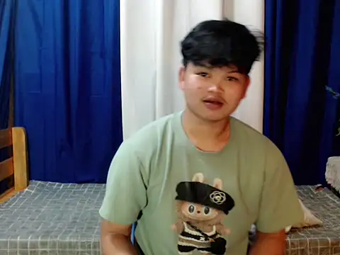 Reynelcock online show from 02-06-26, 04:47