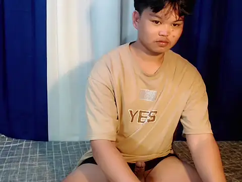 Reynelcock online show from 11-19-25, 05:57