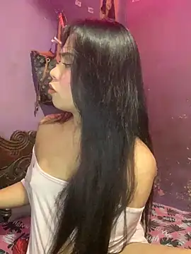 Snapshot of Angelina_bunny chatting on 02-18-26, 04:47 Angelina bunny online show from 02-18-26, 04:47