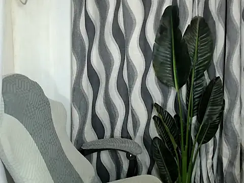 Snapshot of sweetiie_caren chatting on 05-17-26, 10:59 sweetiie caren online show from 05-17-26, 10:59