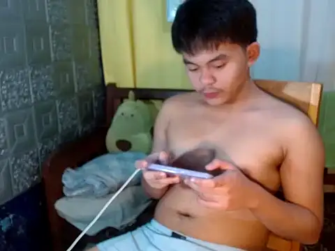 Snapshot of urguy_toshi chatting on 11-20-25, 09:32 urguy toshi online show from 11-20-25, 09:32