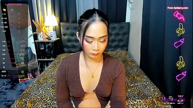 AngeliqueSolace online show from 09-10-25, 06:07