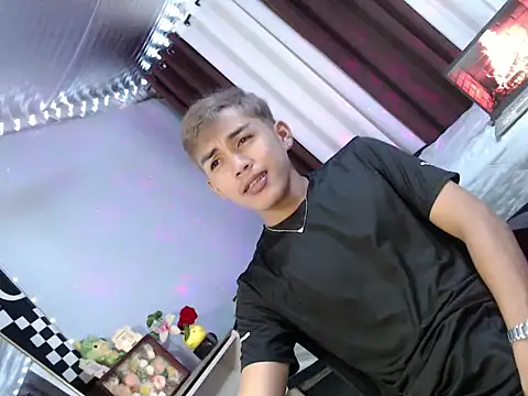 Snapshot of urhot_chany chatting on 07-10-26, 04:45 urhot chany online show from 07-10-26, 04:45