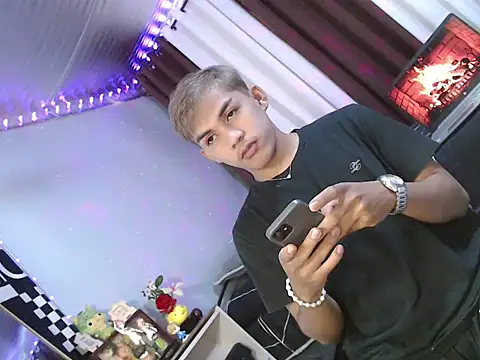 Snapshot of urhot_chany chatting on 07-14-26, 03:22 urhot chany online show from 07-14-26, 03:22