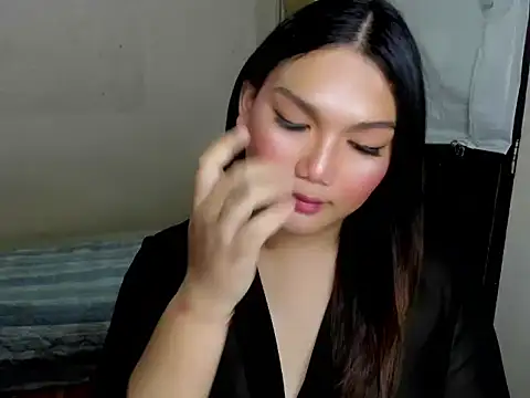 Lou heart online show from 10-30-25, 08:01