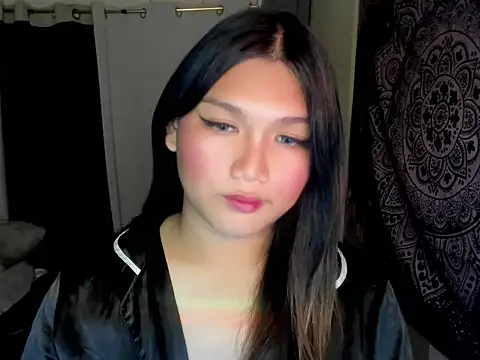 Lou heart online show from 11-17-25, 05:39