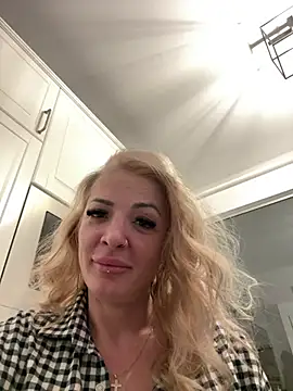 Izabellle02 online show from 03-08-26, 10:24