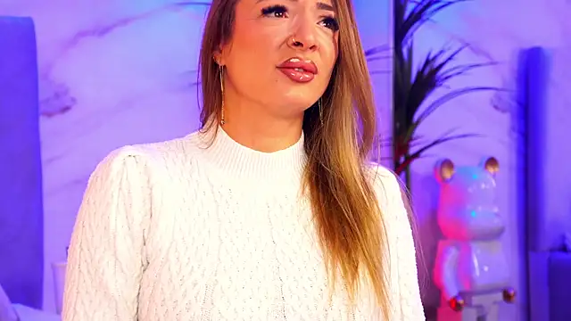 Izabellle02 online show from 12-22-25, 06:24