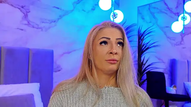 Izabellle02 online show from 03-05-26, 05:04