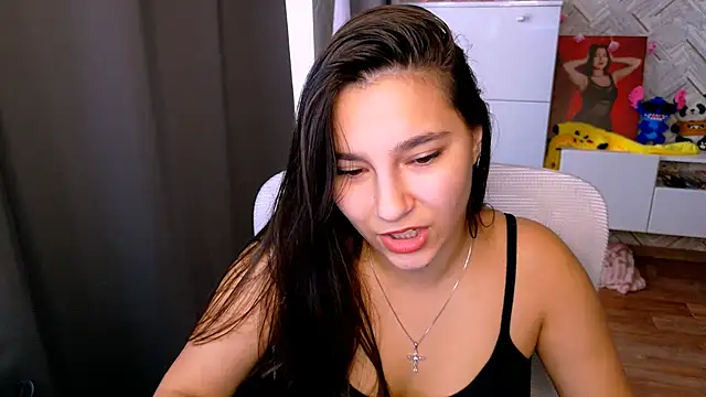Snapshot of Arianna_Grend chatting on 09-18-25, 11:35 Arianna Grend online show from 09-18-25, 11:35