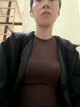 meomeo2k6 online show from 01-11-26, 07:26