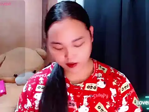 Snapshot of _Lylia chatting on 07-26-26, 10:44 Lylia online show from 07-26-26, 10:44