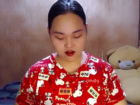 Snapshot of _Lylia chatting on 05-31-26, 10:10 Lylia online show from 05-31-26, 10:10
