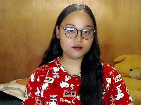  Lylia online show from 10-31-25, 09:22