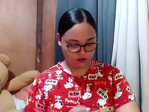  Lylia online show from 12-20-25, 06:27