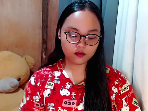  Lylia online show from 11-26-25, 08:20