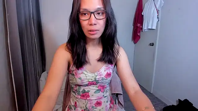Snapshot of lucyshanex chatting on 09-30-25, 02:12 lucyshanex online show from 09-30-25, 02:12