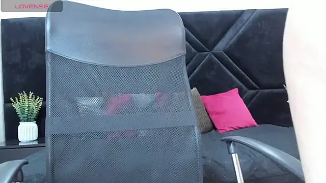 Dantzel  online show from 02-09-26, 09:35