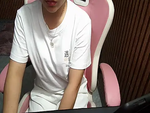 Snapshot of Ori-Yannie chatting on 07-16-26, 05:04 Ori-Yannie online show from 07-16-26, 05:04