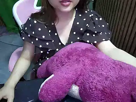 Snapshot of Ori-Yannie chatting on 06-12-26, 11:08 Ori-Yannie online show from 06-12-26, 11:08