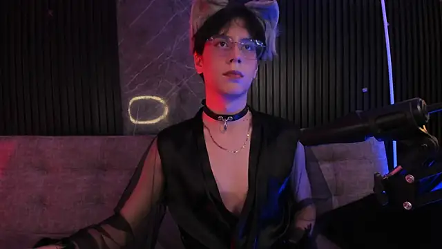 luixdust  online show from 10-30-25, 07:28