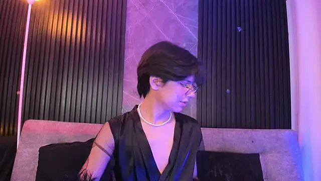 luixdust  online show from 11-07-25, 05:01