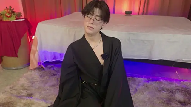 luixdust  online show from 11-11-25, 05:57