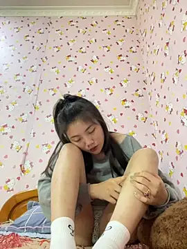 Snapshot of D2sweet chatting on 11-21-25, 03:11 D2sweet online show from 11-21-25, 03:11